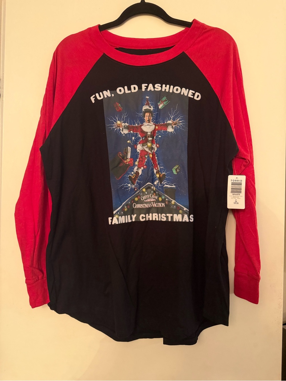 Torrid Christmas Vacation Raglan Tee - Black & Red